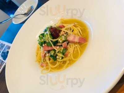 ウメダステーション オイスターバー 阪急グランドビル店