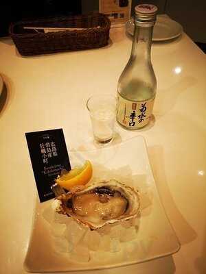 ウメダステーション オイスターバー 阪急グランドビル店