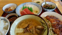 まいどおおきに豊科食堂