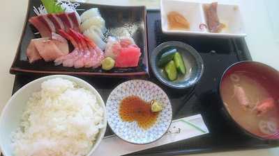 新潟漁協直売所 食事処 地魚工房