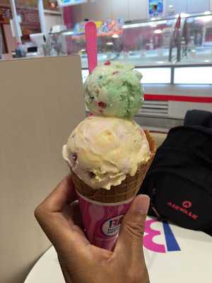 サーティワンアイスクリーム　サンモール店