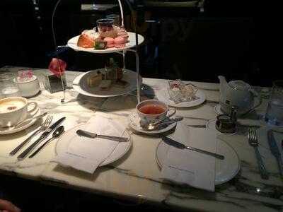 ロビーラウンジ