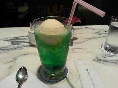 ロビーラウンジ