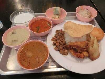 タイキッチンパクチー 丸太町