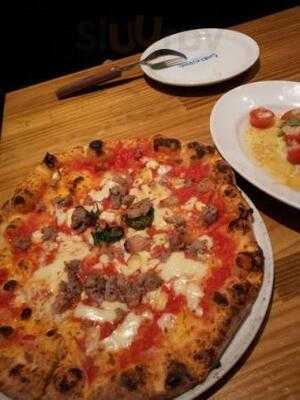 ピッツェリア クオーレルディーノ