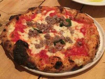 ピッツェリア クオーレルディーノ