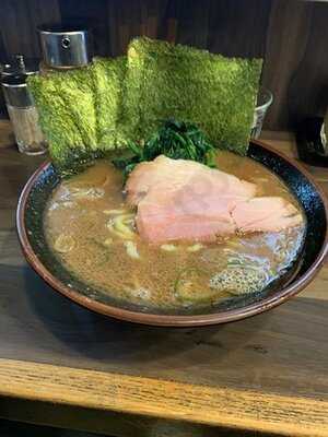 神田ラーメン わいず