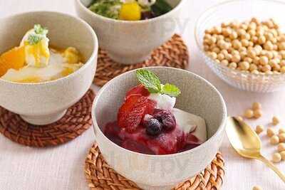 こなな 阪急三番街店