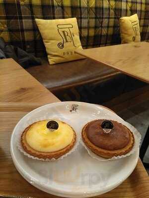 焼きたてチーズタルト専門店pablo Coffee 心斎橋オーパきれい館店