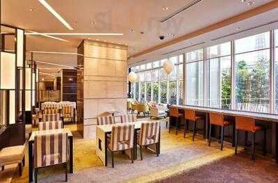 ロビーラウンジ