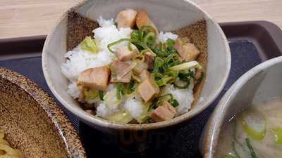 越後秘蔵麺 無尽蔵 女池家