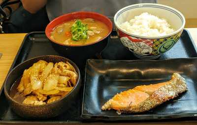 吉野家 女池上山店