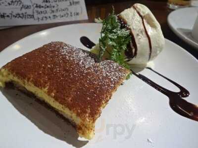 イタリアンバールピエーノ本店