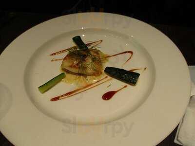 セラフィーナ ニューヨーク 丸の内店