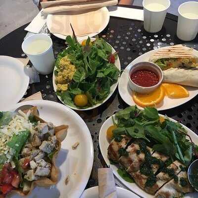 Urth Caffe Japan (アースカフェ)