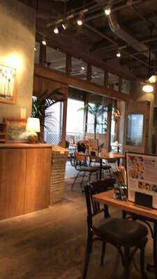 京橋 アロハテーブル