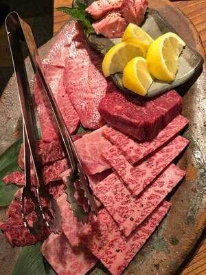 焼肉マル 心斎橋本店