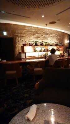 バー 「ムーンライト」