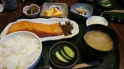 鮭山マス男商店桜木店