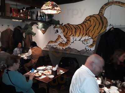 タイガー餃子軒 広尾店