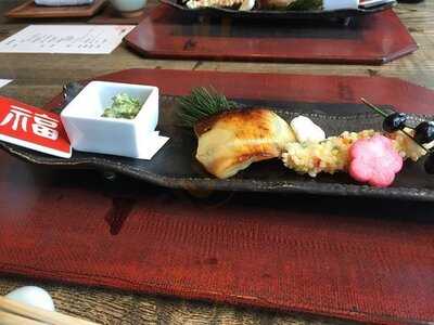 暗闇坂宮下 丸の内店