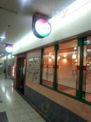 サイゼリヤ 大阪駅前第3ビル店