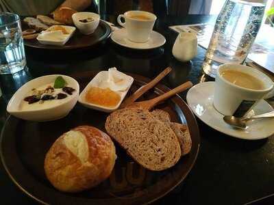 カフェ フロッシュ