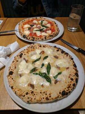 ピッツエリア・ヴァ・ブー