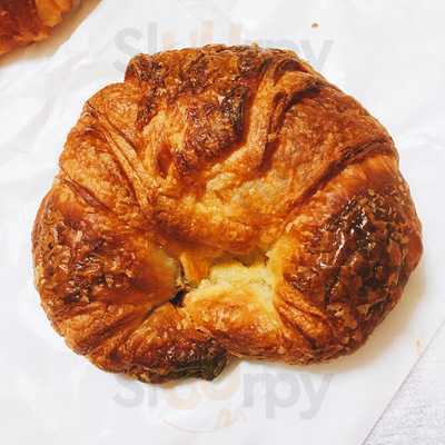 マリーフランス 今出川店