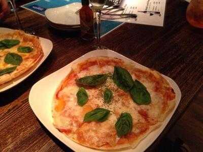 イタリアンバール Aquwas