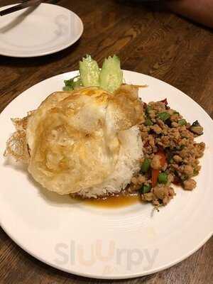 タイ料理 スワンナプームタイ 大阪