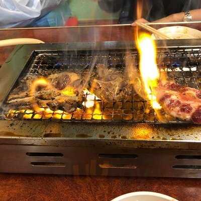 焼肉・塩ホルモン　アジェ　松原本店