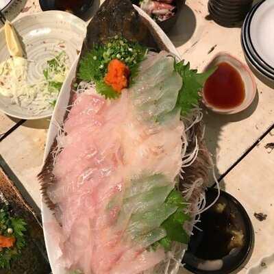 駅前漁港 二階や