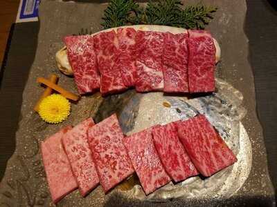 黒毛和牛 吟味屋 西区新町店