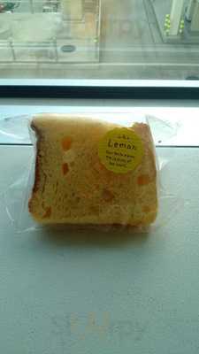 西通りプリン 博多マルイ店