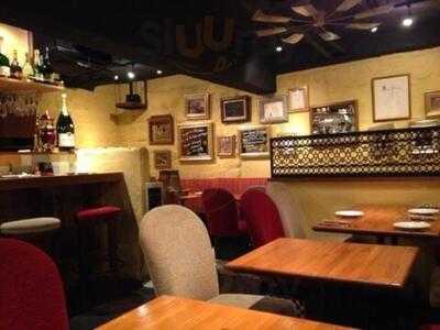 シャンパン食堂