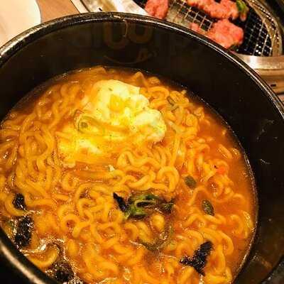 コリアンダイニング 李朝園 十三店