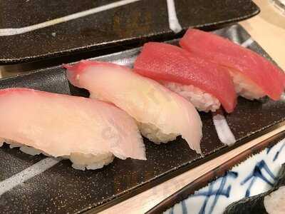 権太呂すし 十三本町店