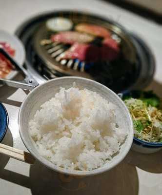 焼肉 牡丹 古町8番町店