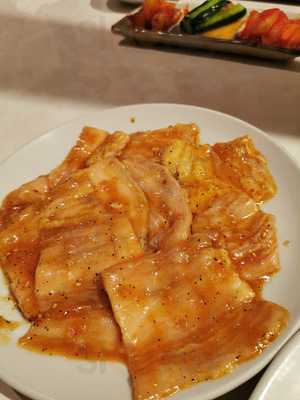 焼肉 牡丹 古町8番町店