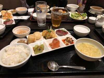 創作中華レストラン 名家 華中華