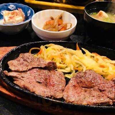 ステーキ割烹あだち