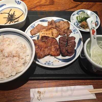 牛タン とろろ 麦めし ねぎし お茶の水店