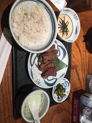 牛タン とろろ 麦めし ねぎし お茶の水店