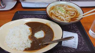 カレーショップ にこまる