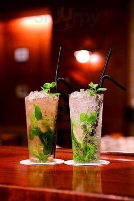 レインボーラウンジ