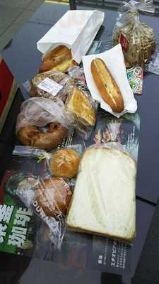 フクモリ マーチエキュート神田万世橋店