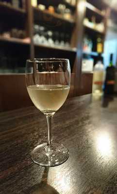 ワインバー　ズッケロ