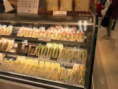 サンドイッチベーカリー　ダイヤ製パン阪神梅田店