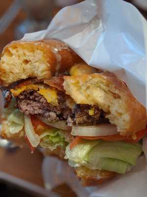 Burger&milkshake Crane